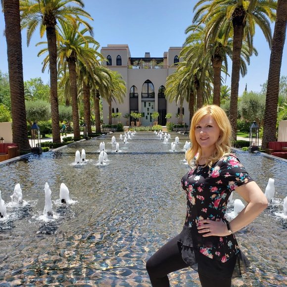 Meet your Posher, Emily! - Picture 2 of 8